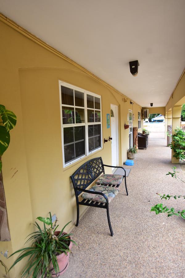 Caribbean Shores Bed & Breakfast Dangriga
