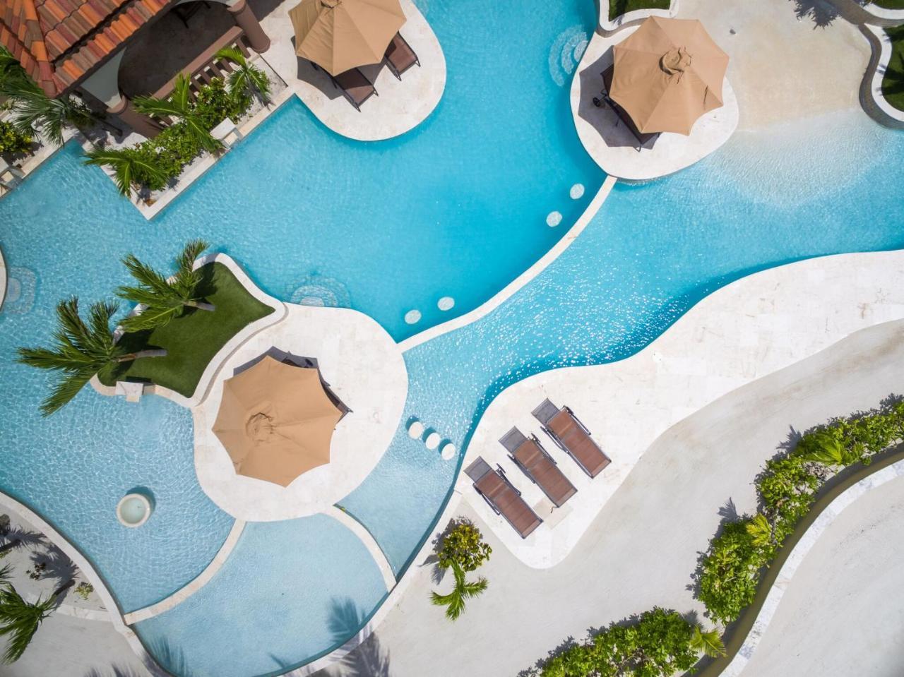 Belizean Cove Estates Luxury Beachfront Villa *
