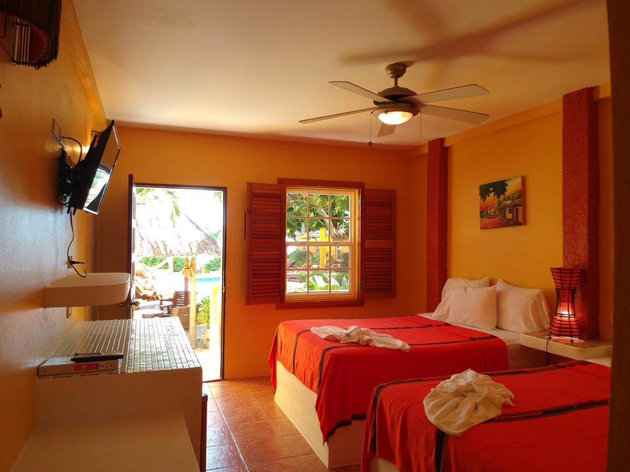 Hotel Seaside Cabanas Caye Caulker