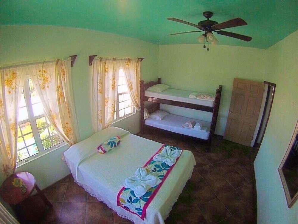 Hotel Island Magic Caye Caulker