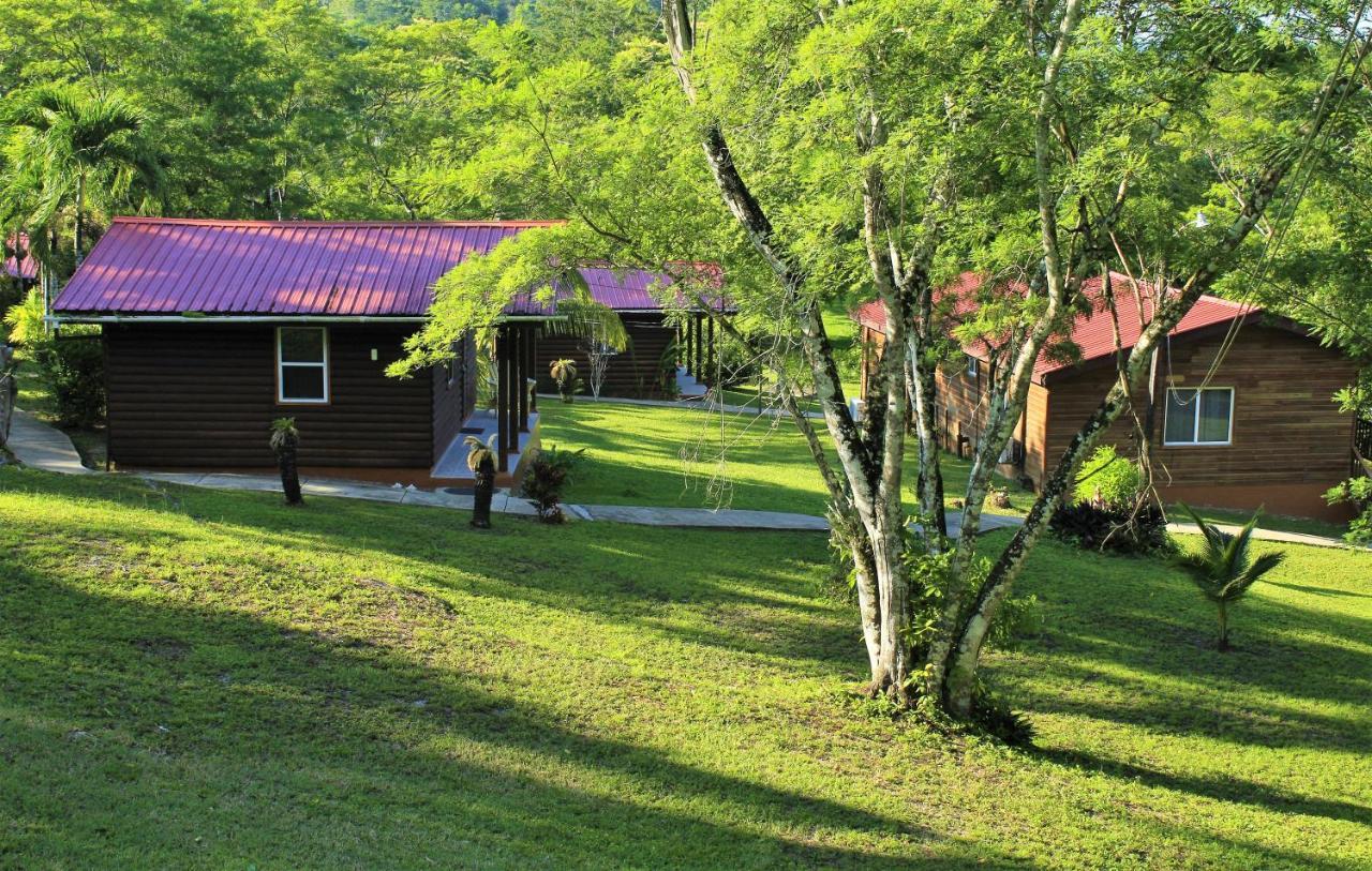 The Log Cab-inn 3* San Ignacio