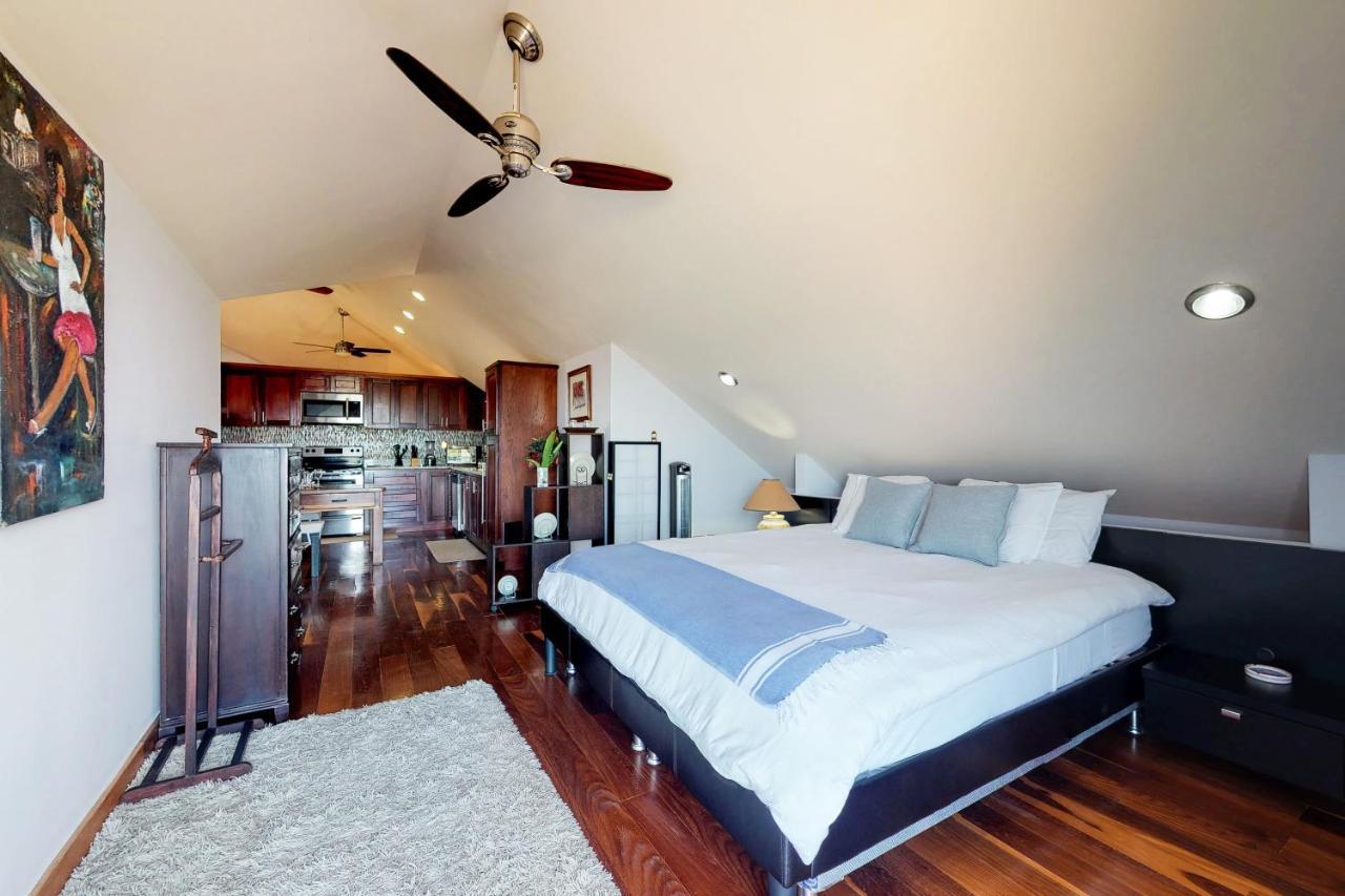 A Penthouse With A View Belize City