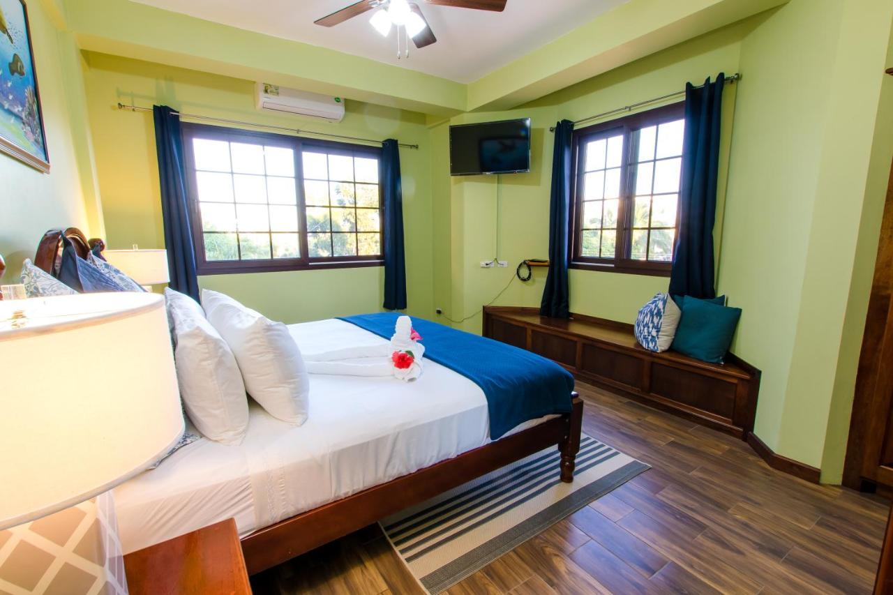 Khalkob's Estate Apartment Placencia