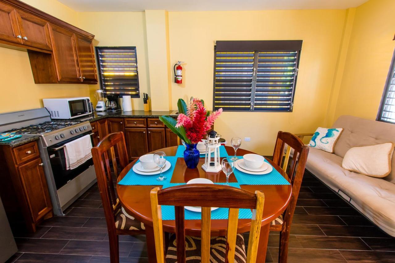 Khalkob's Estate Apartment Placencia
