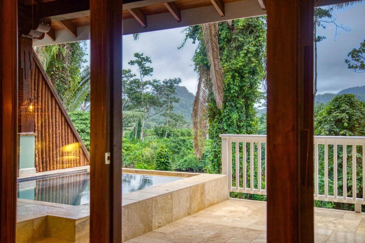 Resort Sleeping Giant Rainforest