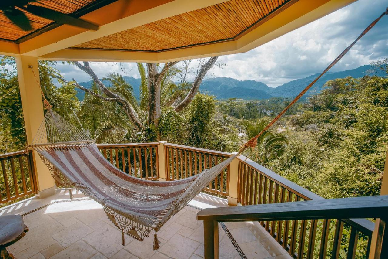 Sleeping Giant Rainforest Resort 5*