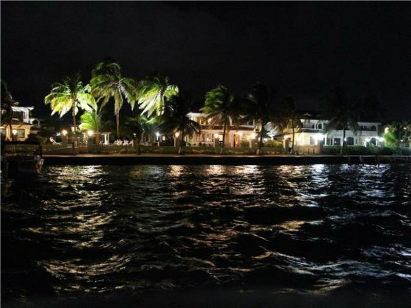 Isla Bonita Yacht Club Hotel 3*