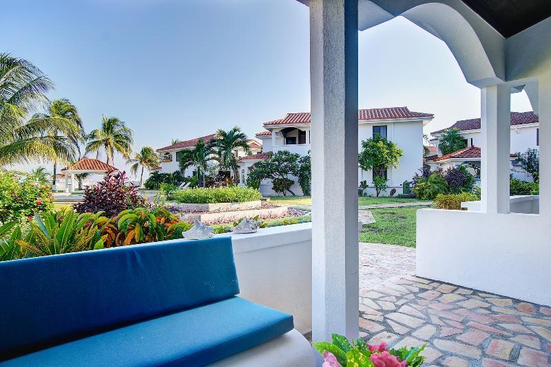 Isla Bonita Yacht Club Hotel 3*