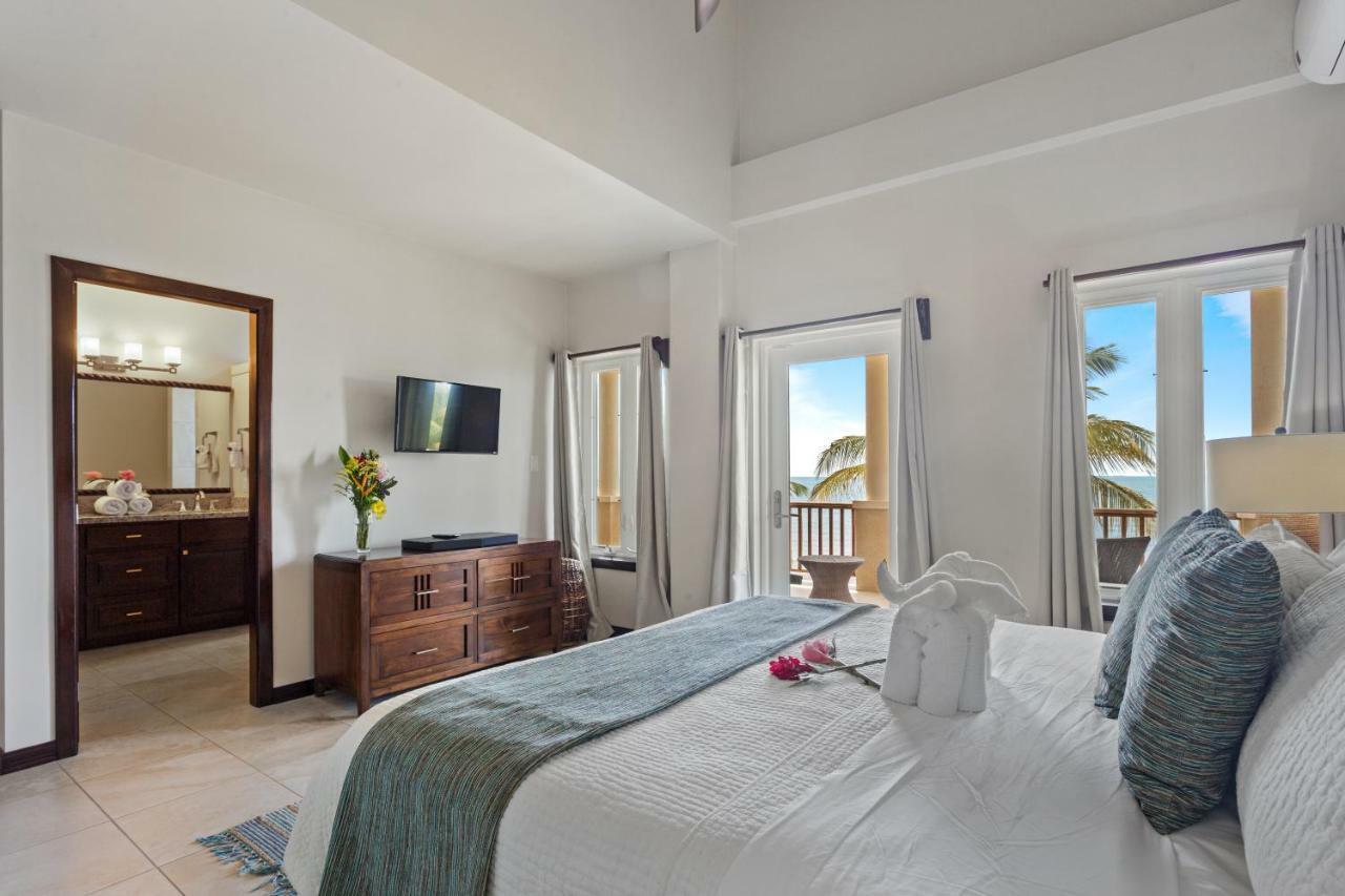 Resort Sirenian Bay
