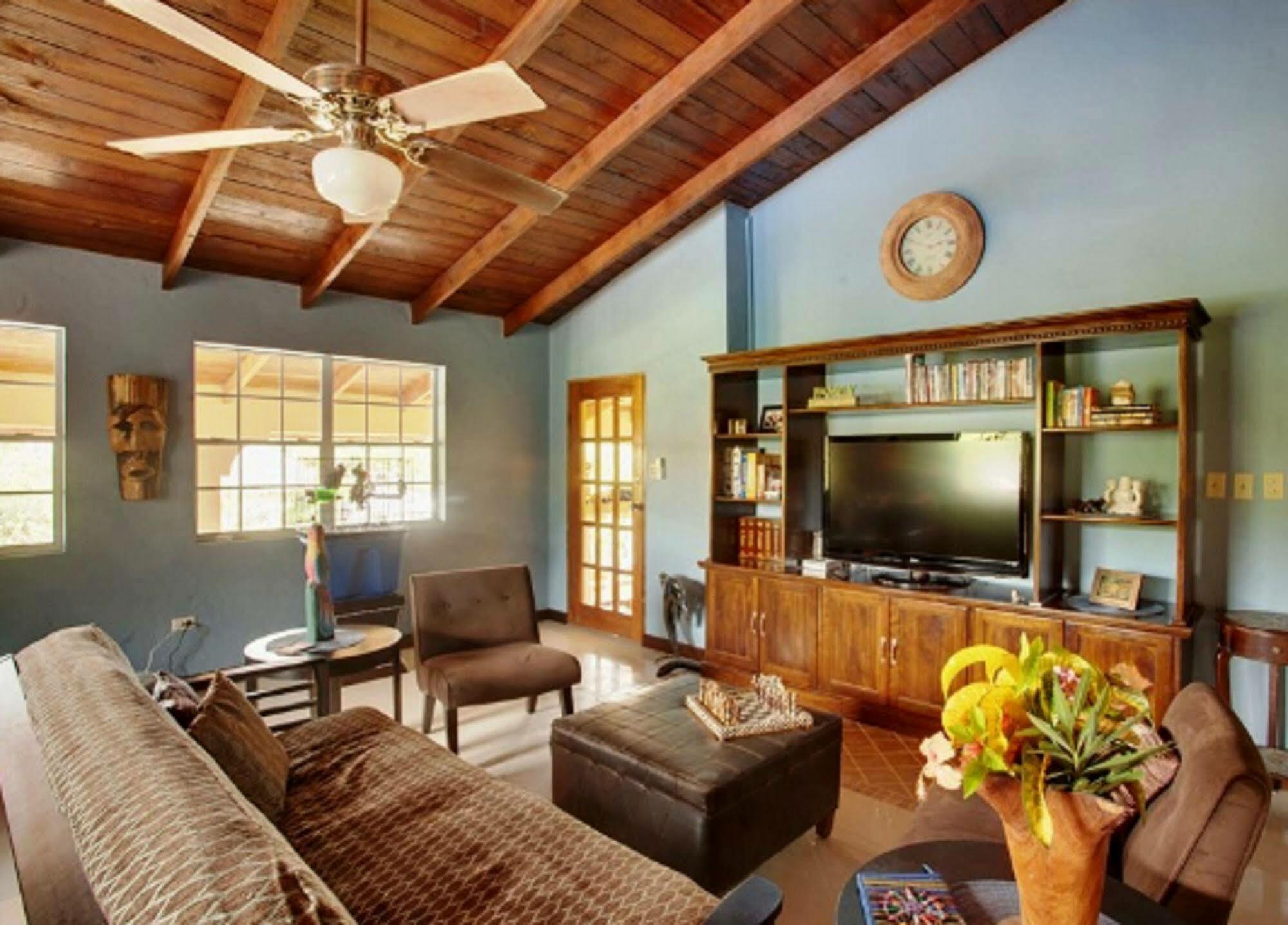 Hotel Caribbean Shores Hopkins