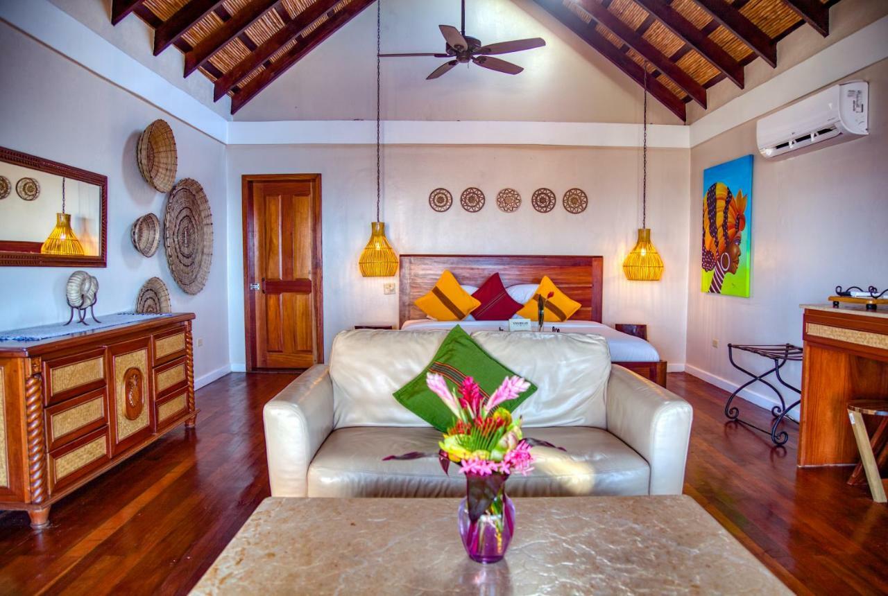 Almond At Jaguar Reef Resort 4*