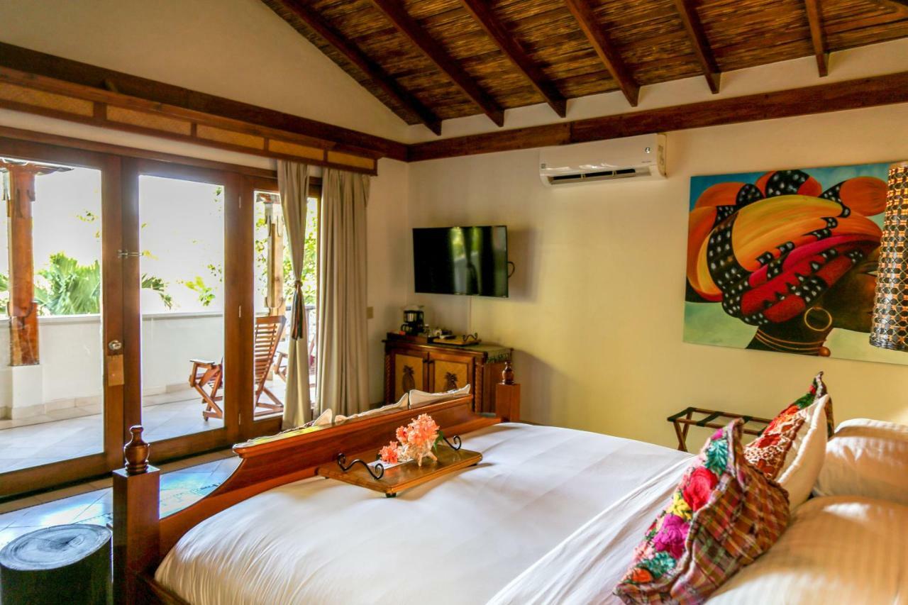 Almond At Jaguar Reef Resort 4*
