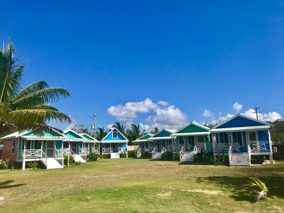 Tilt-ta-dock Belize Corozal