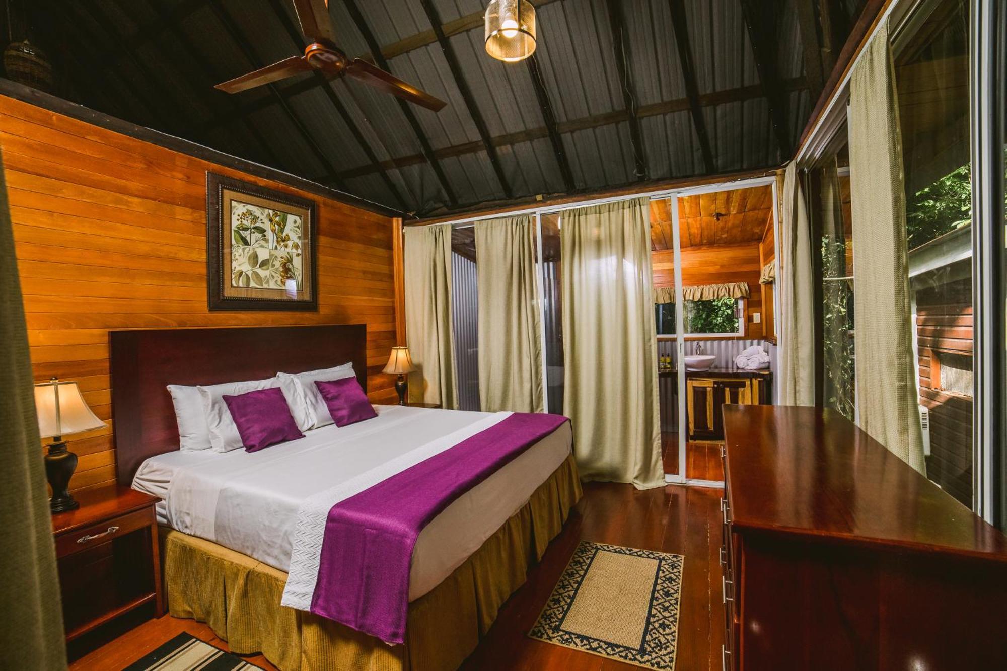 Hotel Kikiwitz Belmopan