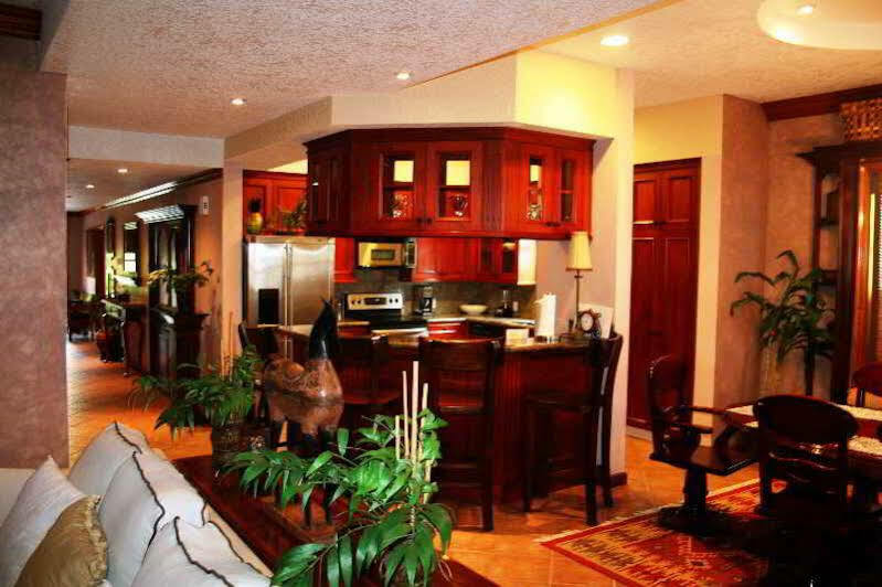 Hotel Grand Colony Island
