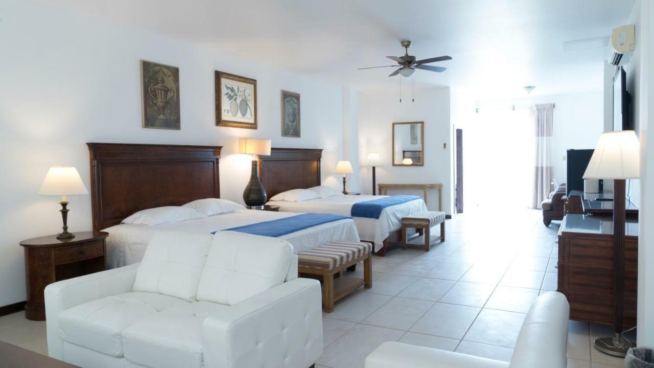 Belize Dive Haven & Marina Resort