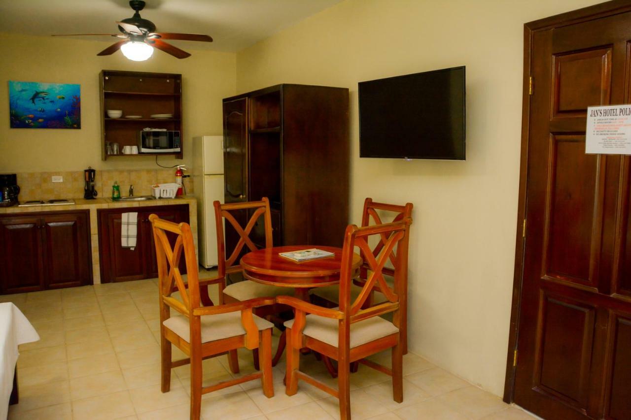 Jan's Hotel Caye Caulker