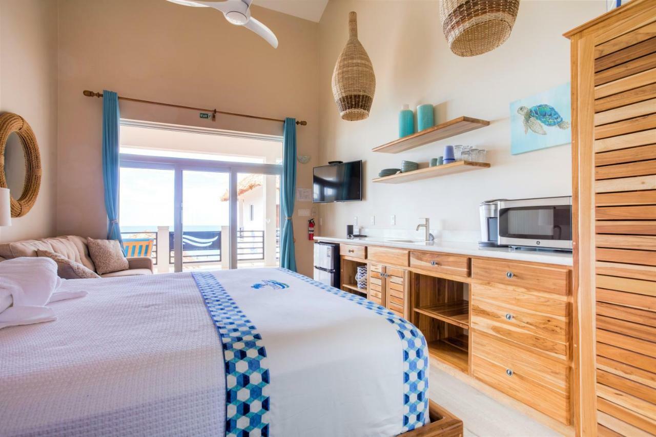 Ocean Breeze Placencia