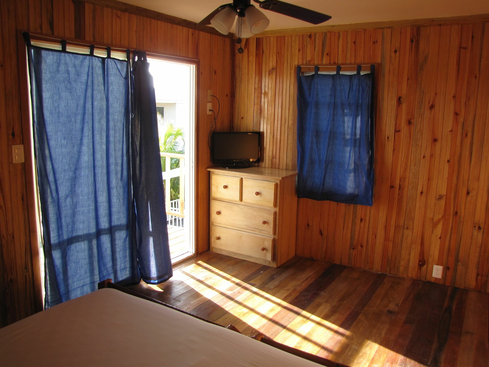 Hostel Pedro's & *