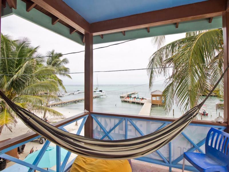 Sandbar Beachfront & Restaurant Hostel San Pedro (Ambergris Caye)