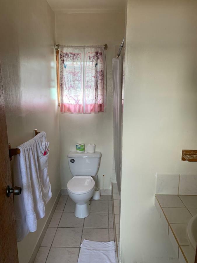 Hotel Blue Wave Caye Caulker