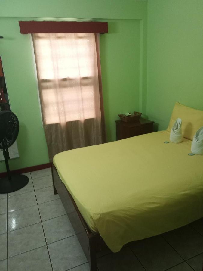Belcove & 2* Belize City