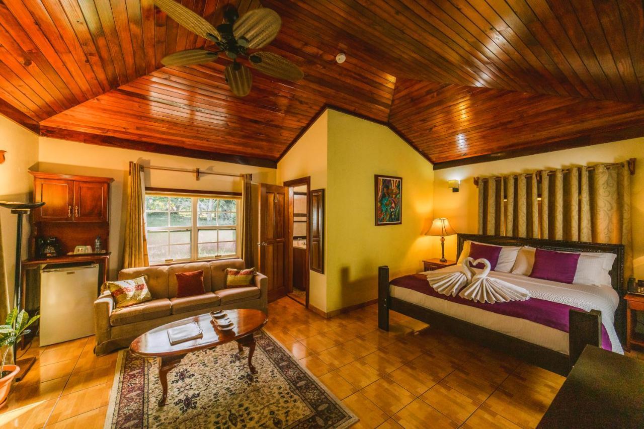 Hotel Kikiwitz Belmopan