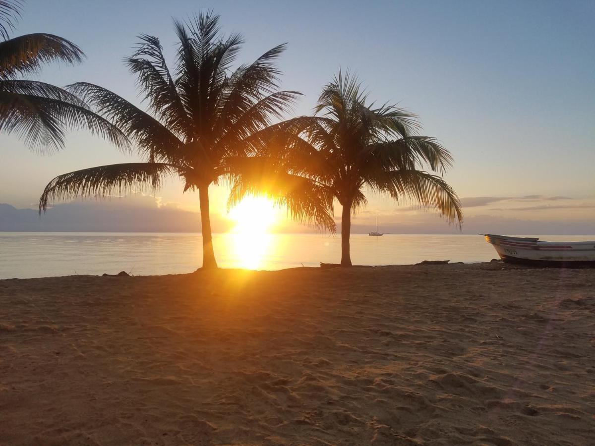 Hotel Pal's On The - Dangriga, Belize 4*