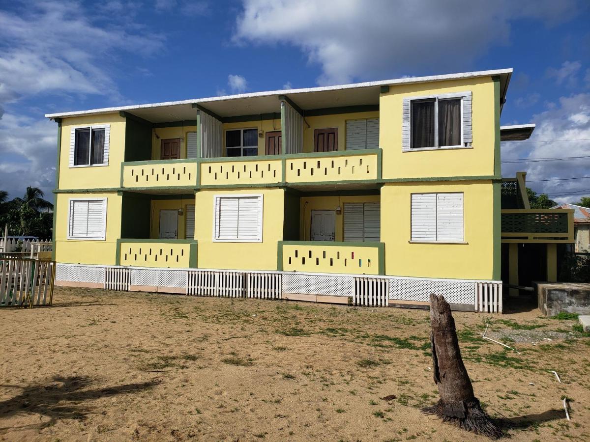 Pal's On The - Dangriga, Belize Hotel