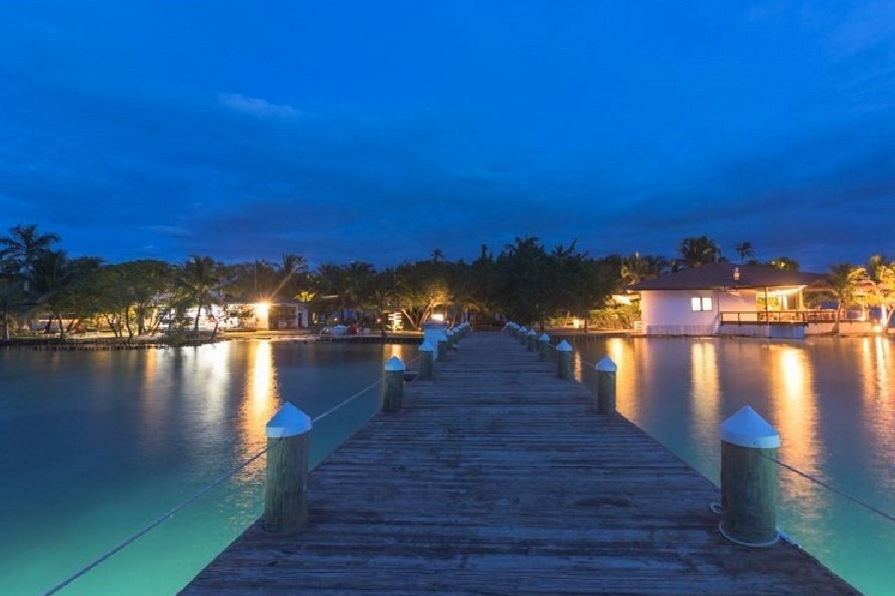 Hatchet Caye Island (adults Only) Resort Placencia