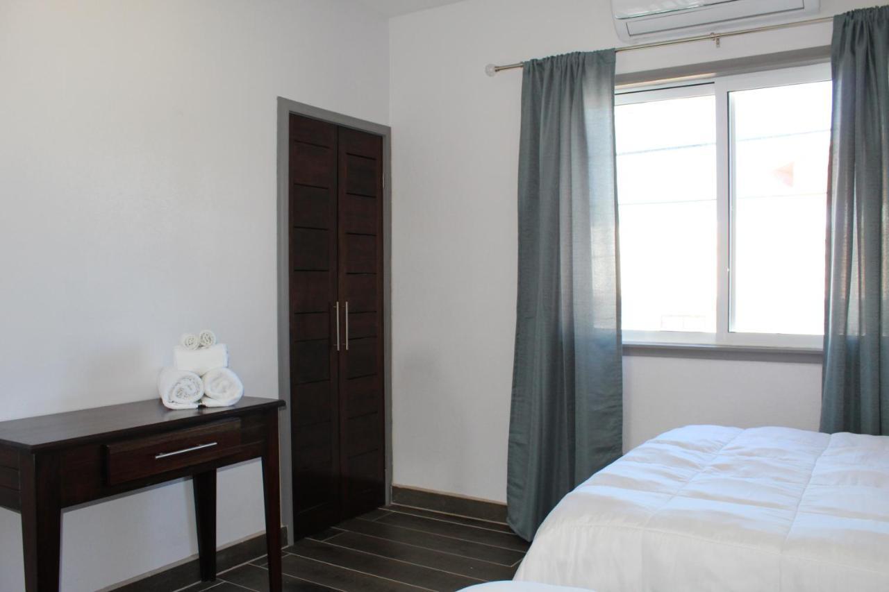 Hotel Barefoot 3*