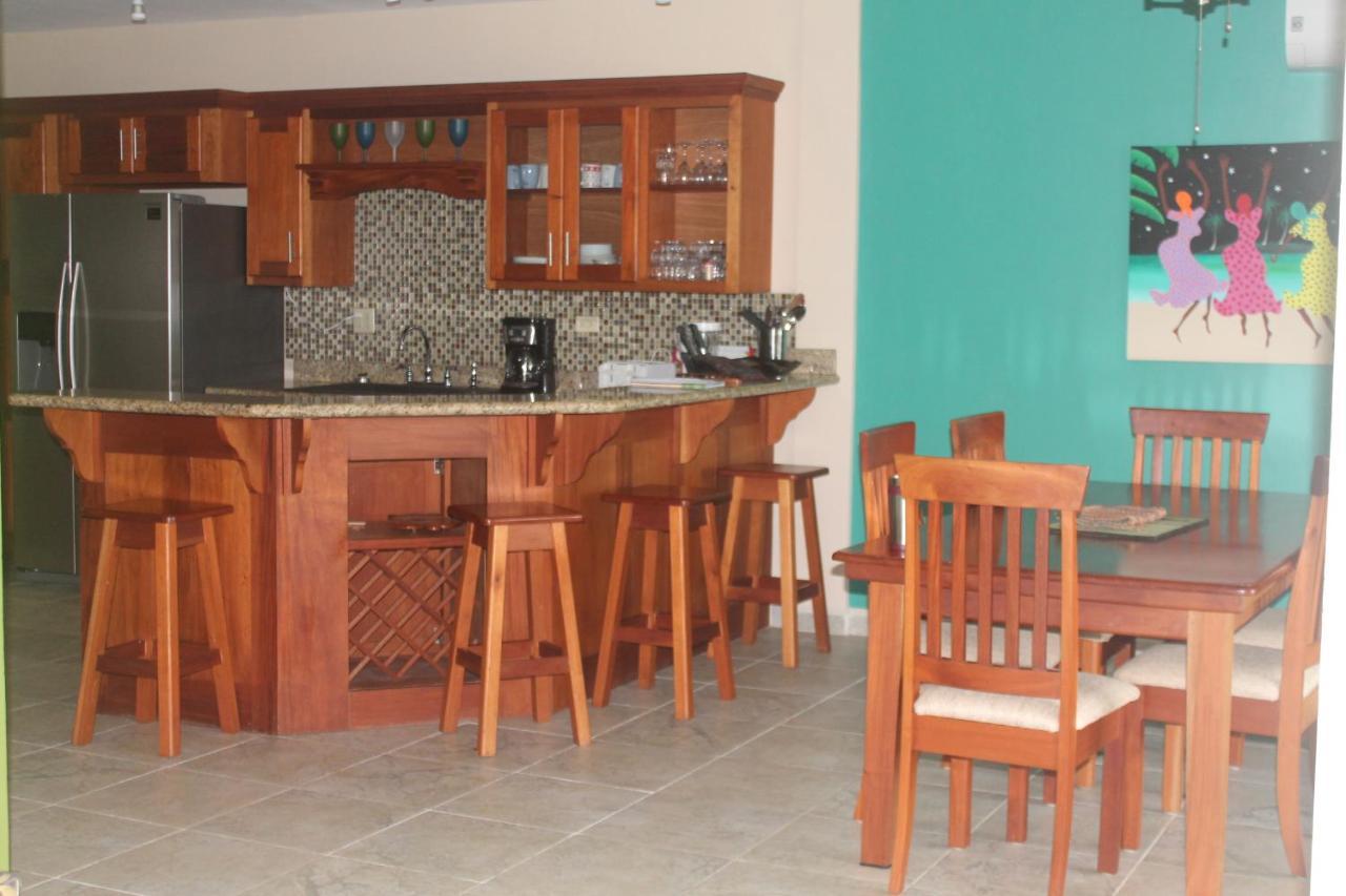 Villa Porticos Placencia
