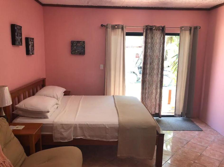The Beach Club Resort At Caye Caulker 3*