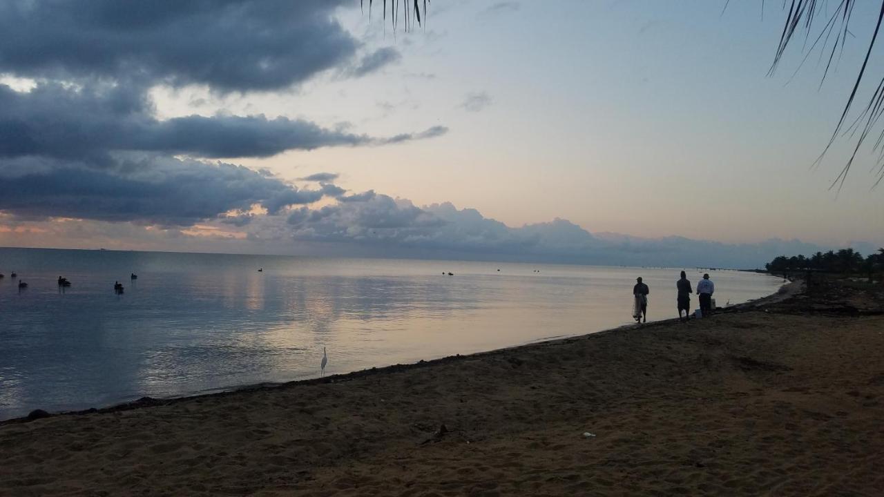 Hotel Pal's On The - Dangriga, Belize Dangriga