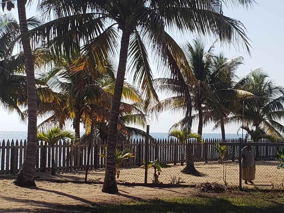 Pal's On The - Dangriga, Belize 4* Dangriga