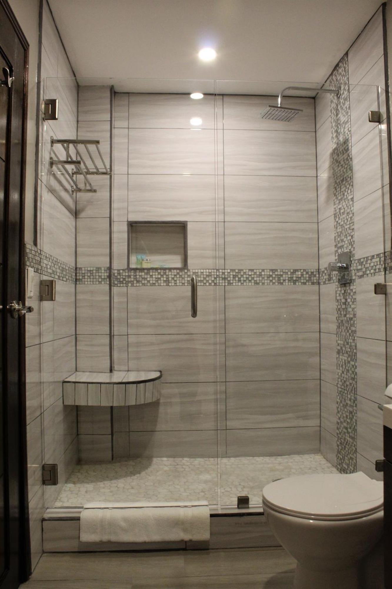 Barefoot Hotel 3*