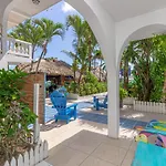Blue Tang Inn
