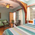 Blue Tang Inn