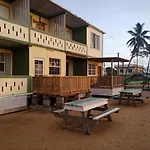 Pal\'S On The Beach - Dangriga, Belize