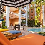 Lighthouse Beach Villas