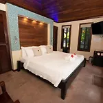 Pur Boutique Cabanas, Adults Only