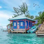 King Lewey\'S Island Resort