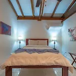 Parrot Cove Lodge