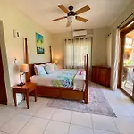 The Villas At Cocoplum