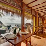 Robert\'S Grove Beach Resort