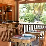 Palm Cove Cabins At Coconut Row