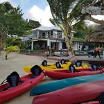 Robert\'S Grove Beach Resort