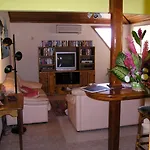 Green Parrot Beach Houses And Resort