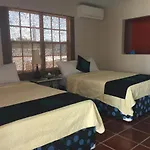 Bamboleo Inn