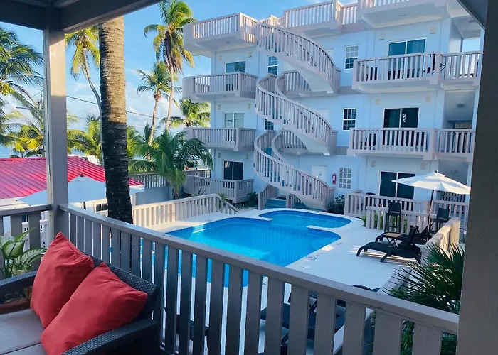 La Isla Resort